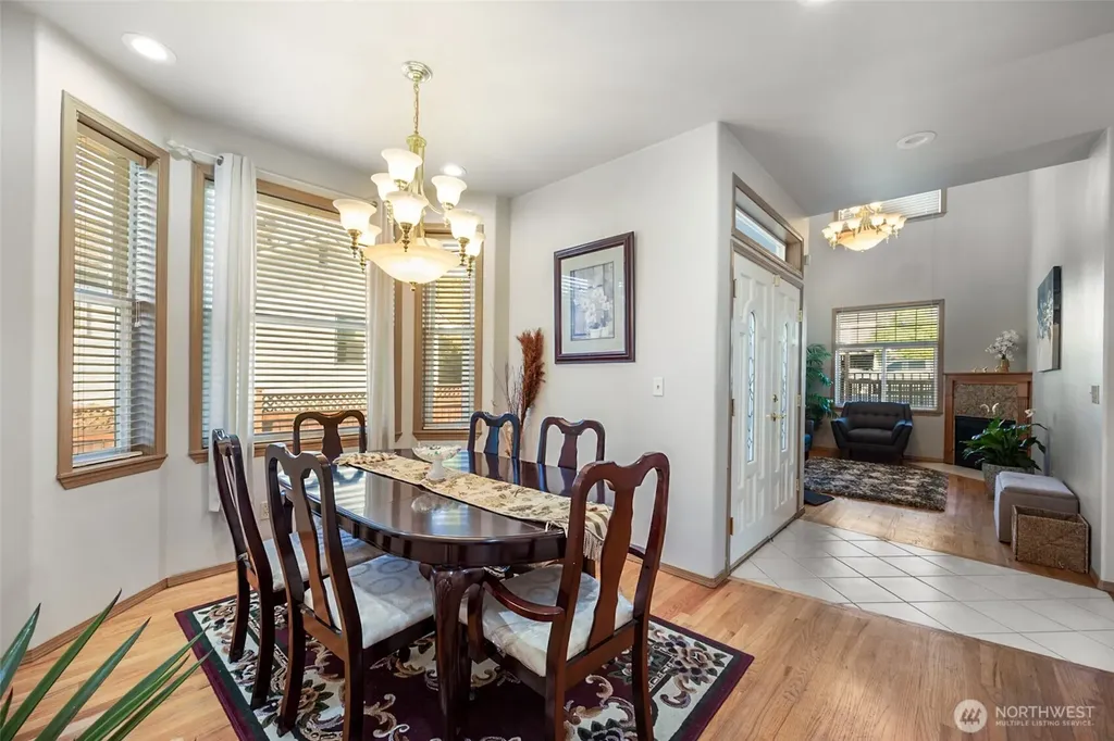 10821 Crestwood Drive S Seattle WA 98178
