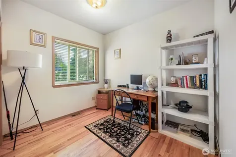 10821 Crestwood Drive S Seattle WA 98178