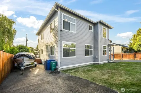10821 Crestwood Drive S Seattle WA 98178