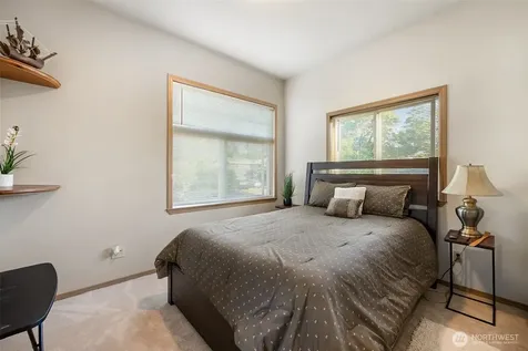 10821 Crestwood Drive S Seattle WA 98178