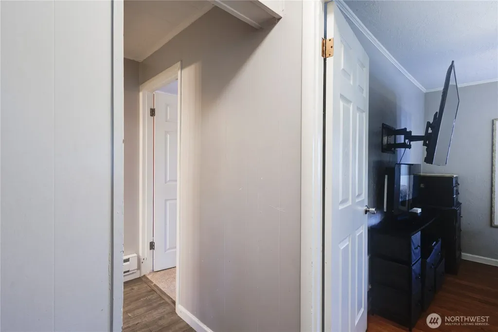 1108 S 8th Avenue Kelso WA 98626