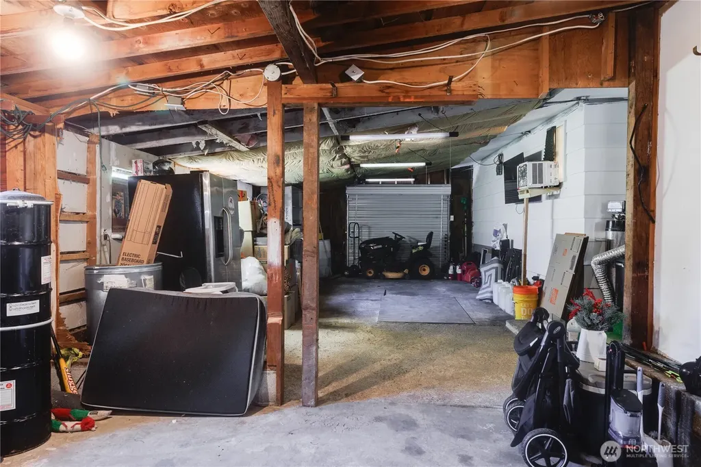 1108 S 8th Avenue Kelso WA 98626