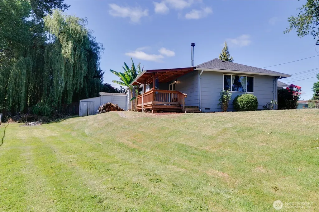 1108 S 8th Avenue Kelso WA 98626