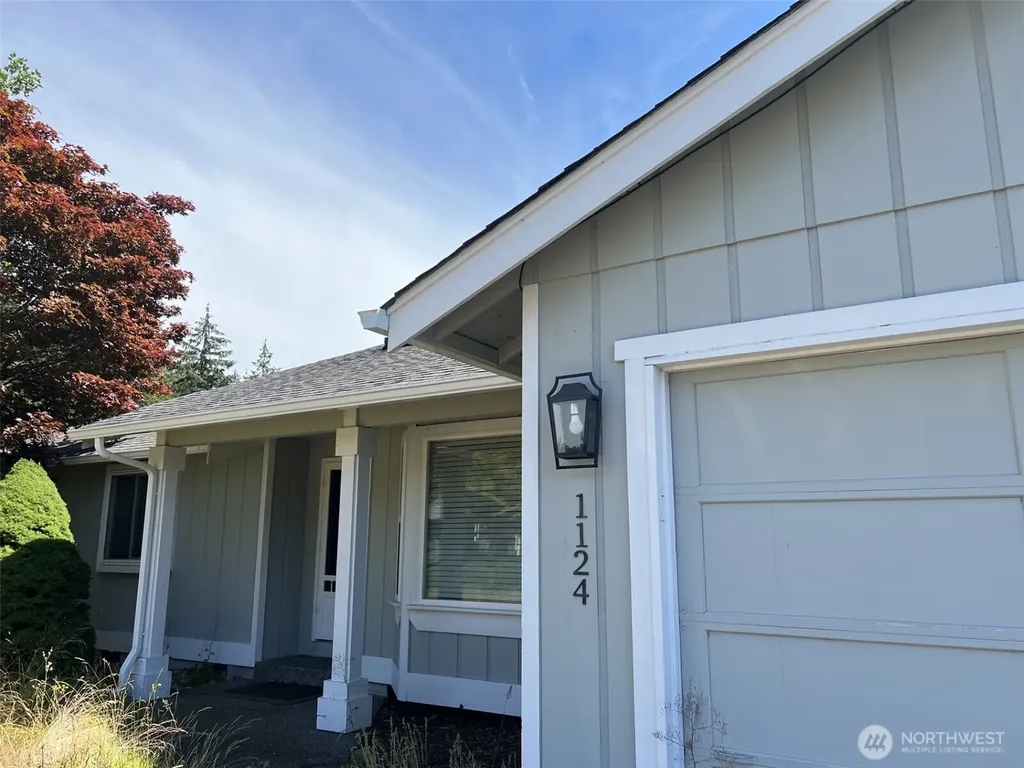 1124 Pinedrop Loop SE Olympia WA 98513