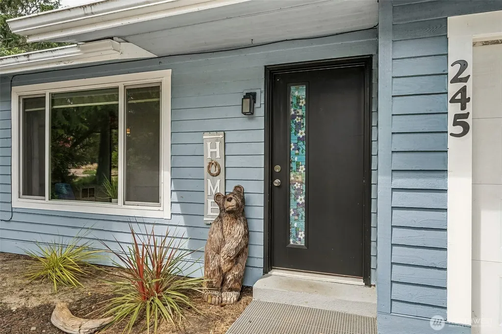 245 Dolphin Avenue NE Ocean Shores WA 98569