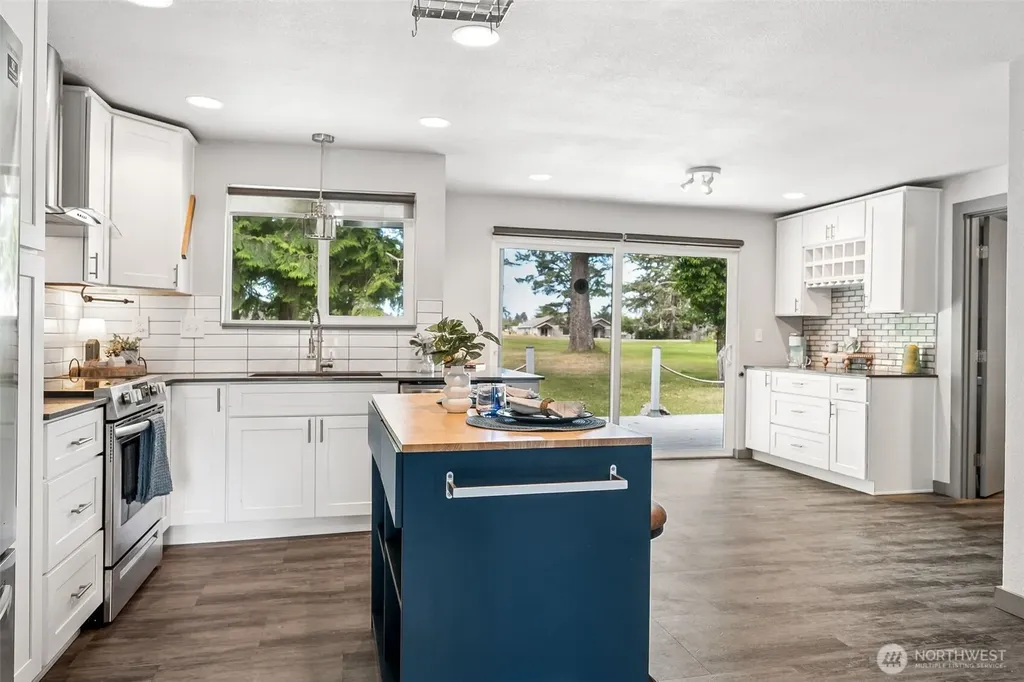 245 Dolphin Avenue NE Ocean Shores WA 98569