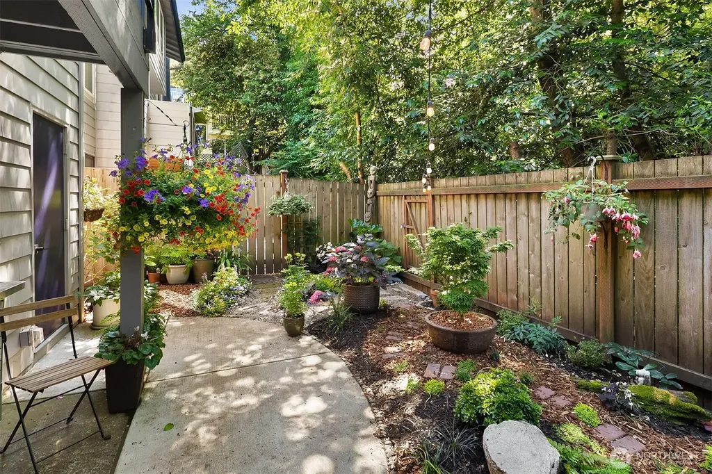 15628 8th Avenue SW Burien WA 98166
