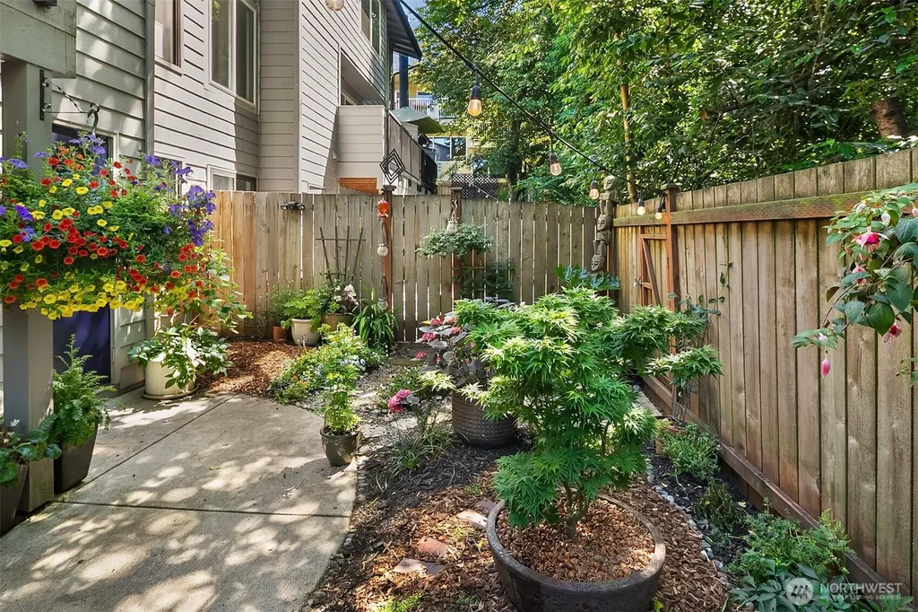 15628 8th Avenue SW Burien WA 98166