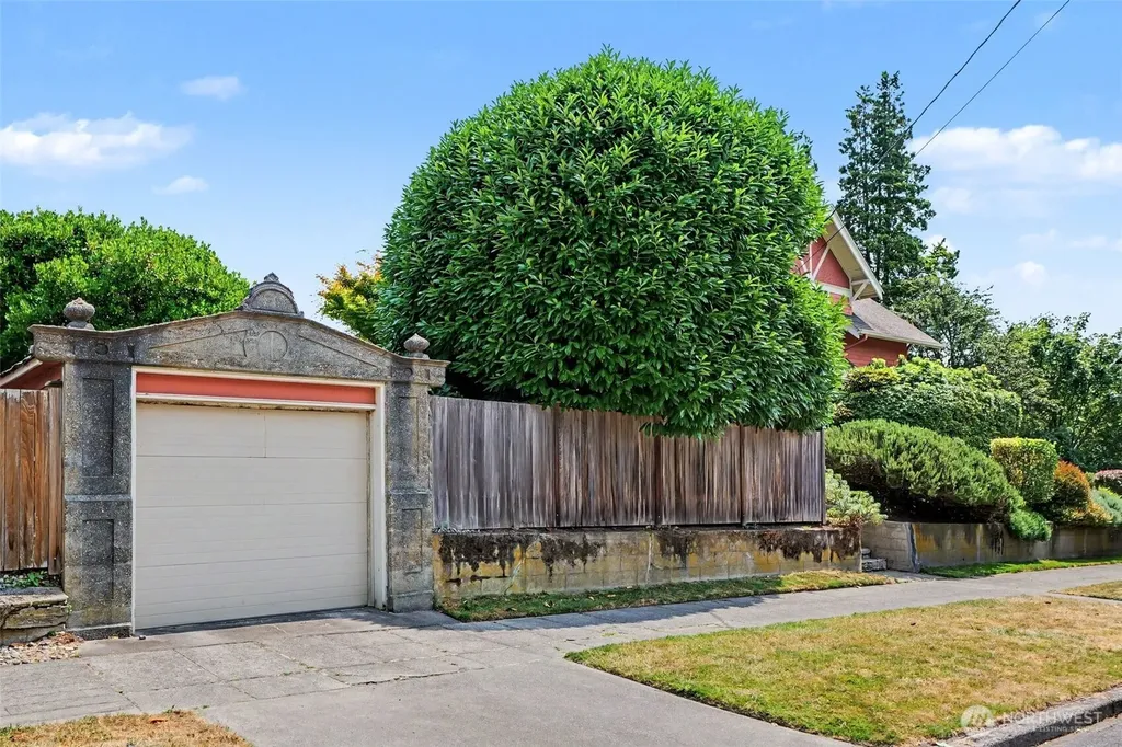 2856 NW 62nd Street Seattle WA 98107