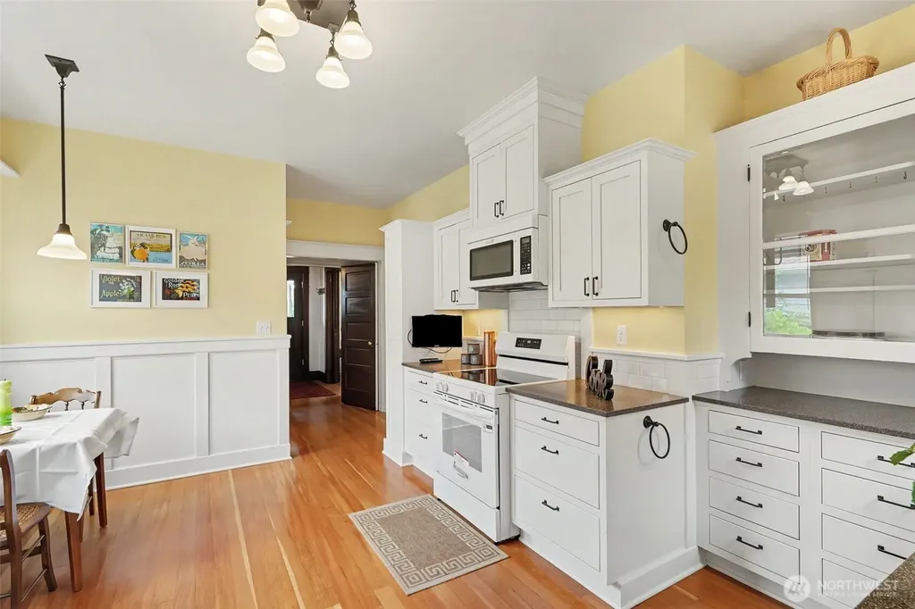 2856 NW 62nd Street Seattle WA 98107