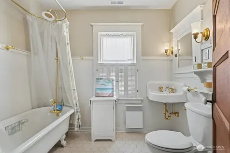 2856 NW 62nd Street Seattle WA 98107
