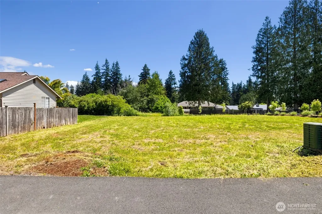 11 81st Street SW Everett WA 98203