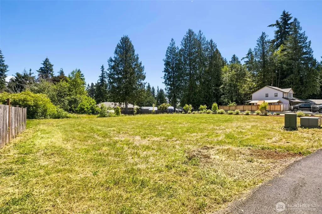 11 81st Street SW Everett WA 98203