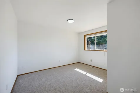 15012 2nd Avenue E Tacoma WA 98445