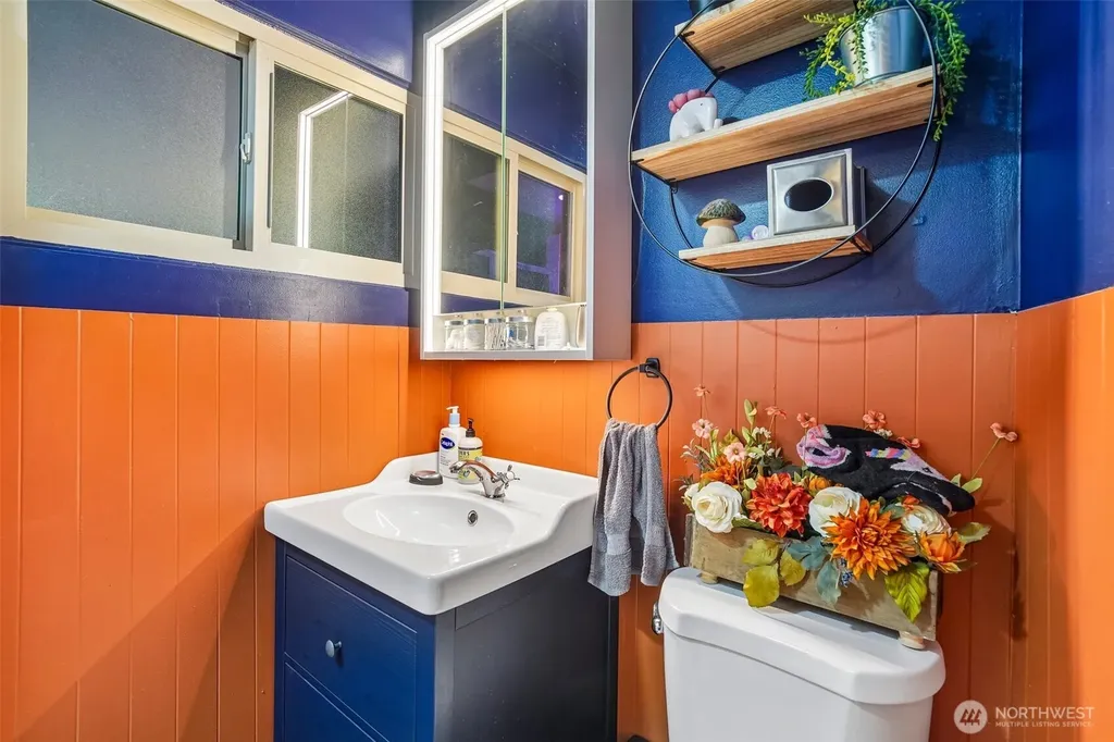 19604 10th Avenue NE Shoreline WA 98155