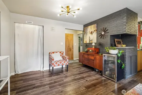 19604 10th Avenue NE Shoreline WA 98155