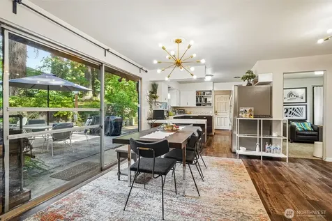 19604 10th Avenue NE Shoreline WA 98155