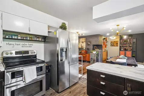 19604 10th Avenue NE Shoreline WA 98155