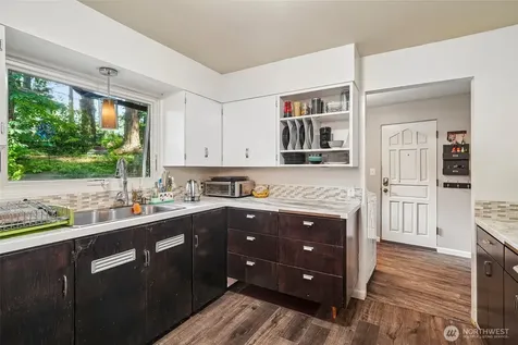 19604 10th Avenue NE Shoreline WA 98155