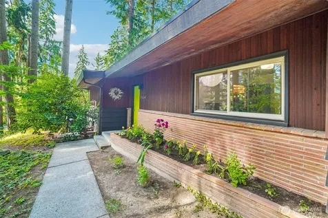 19604 10th Avenue NE Shoreline WA 98155