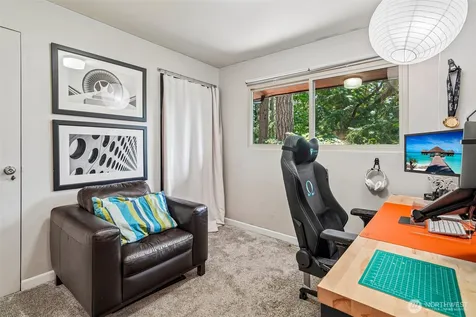 19604 10th Avenue NE Shoreline WA 98155