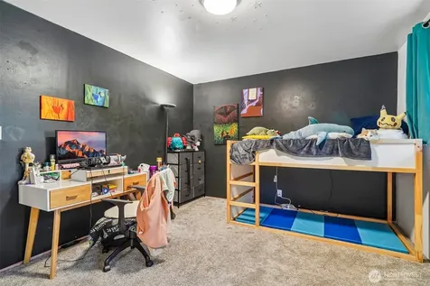 19604 10th Avenue NE Shoreline WA 98155