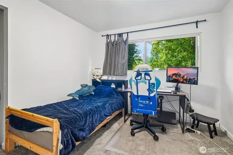 19604 10th Avenue NE Shoreline WA 98155