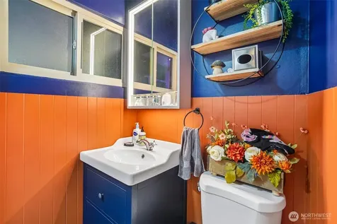 19604 10th Avenue NE Shoreline WA 98155