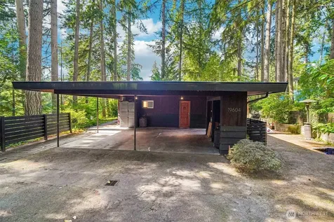 19604 10th Avenue NE Shoreline WA 98155