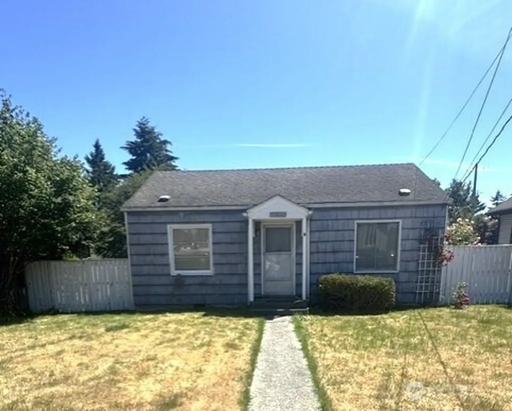 8205 S Bell St Street Tacoma WA 98408