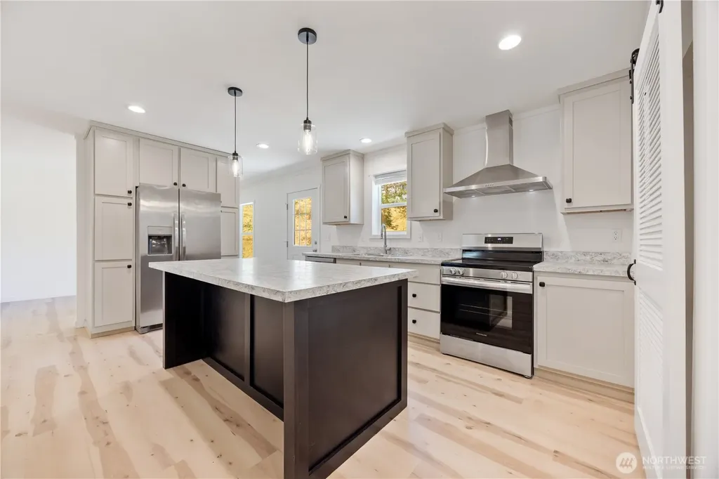 329 E Franklin Street Chelan WA 98816
