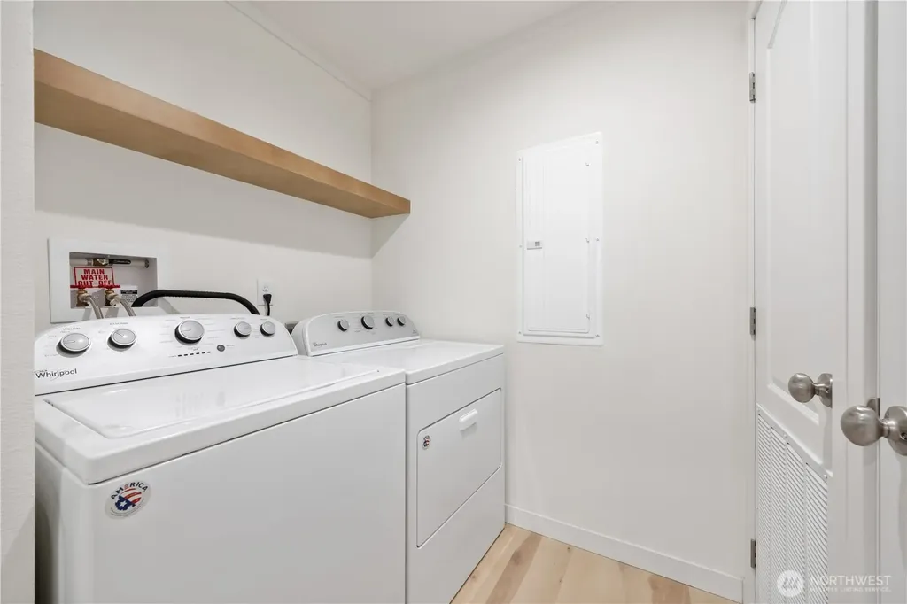 329 E Franklin Street Chelan WA 98816