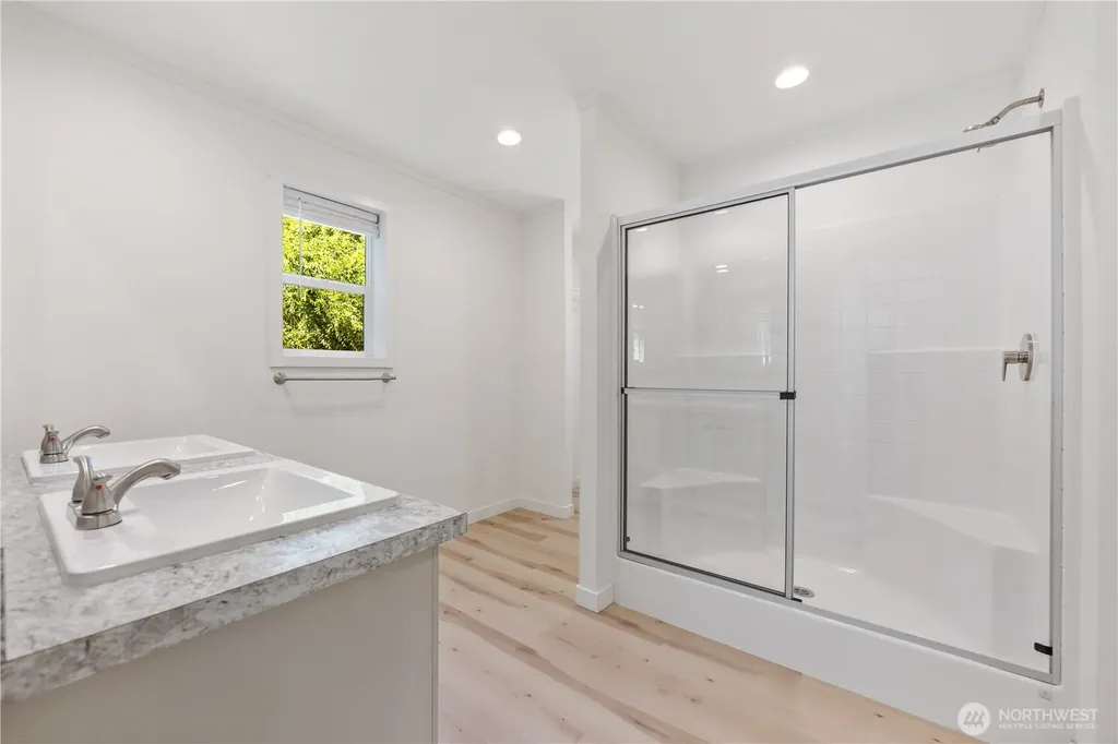 329 E Franklin Street Chelan WA 98816