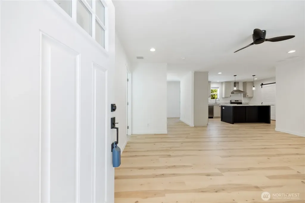 329 E Franklin Street Chelan WA 98816