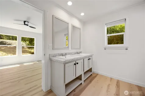 329 E Franklin Street Chelan WA 98816