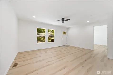 329 E Franklin Street Chelan WA 98816
