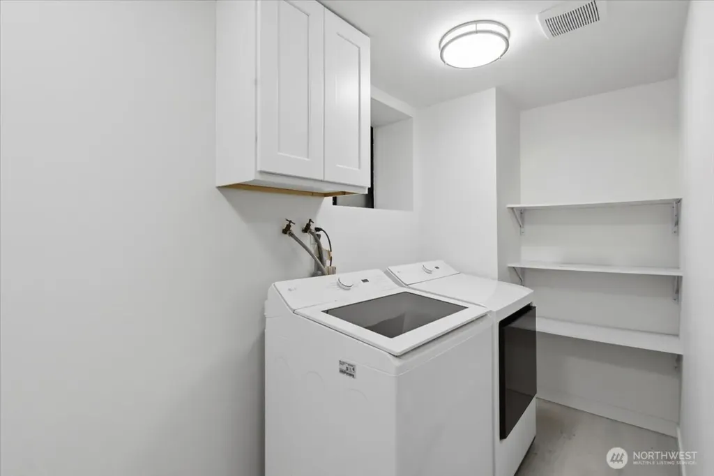 12017 NE 68th Place Kirkland WA 98033