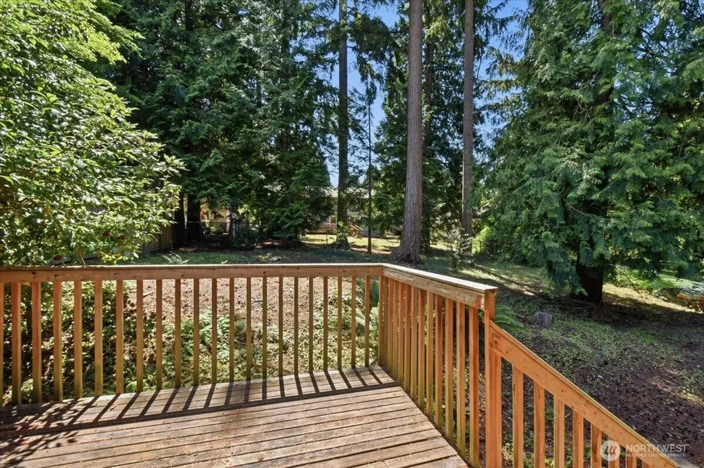 12017 NE 68th Place Kirkland WA 98033