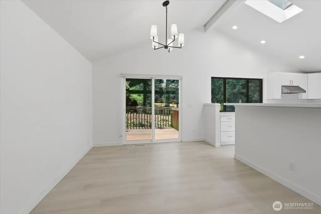 12017 NE 68th Place Kirkland WA 98033