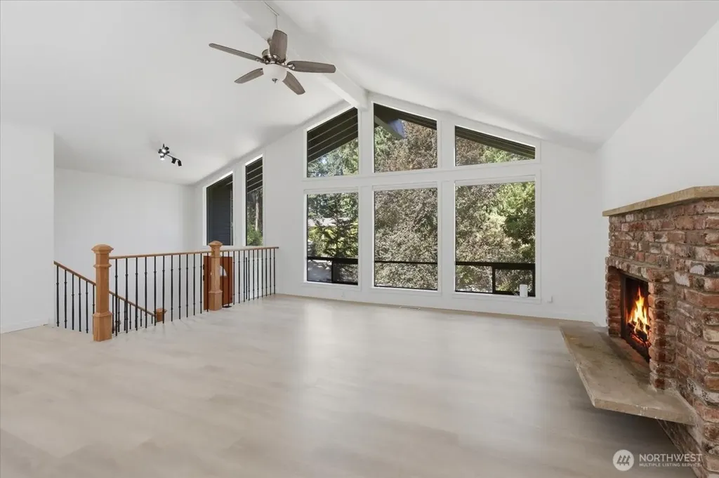 12017 NE 68th Place Kirkland WA 98033