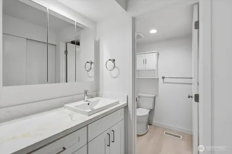 12017 NE 68th Place Kirkland WA 98033
