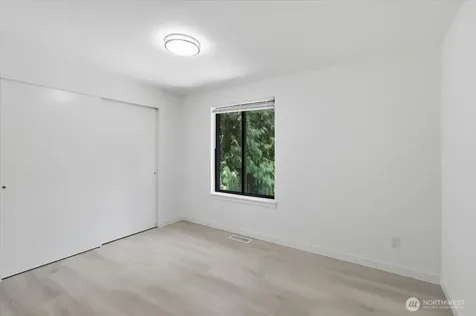 12017 NE 68th Place Kirkland WA 98033