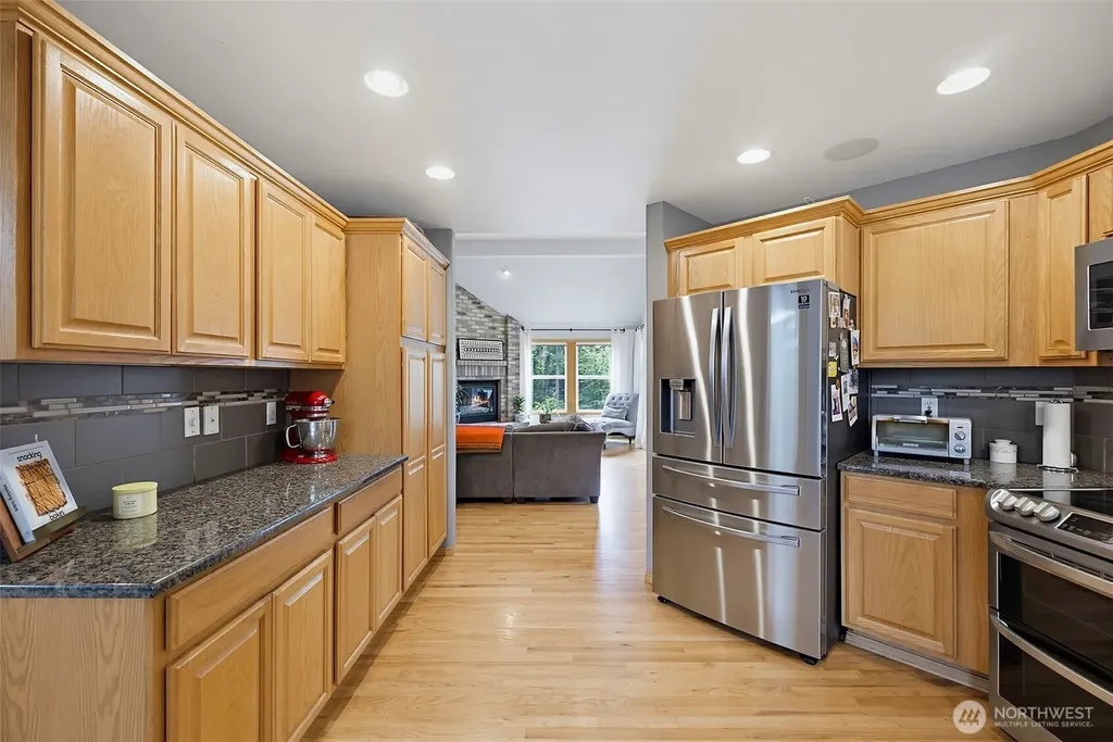 12209 133rd Avenue E Puyallup WA 98374