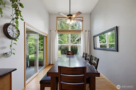 12209 133rd Avenue E Puyallup WA 98374