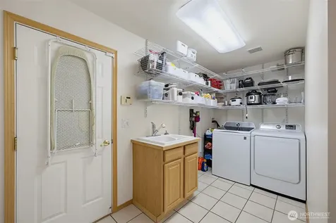 12209 133rd Avenue E Puyallup WA 98374