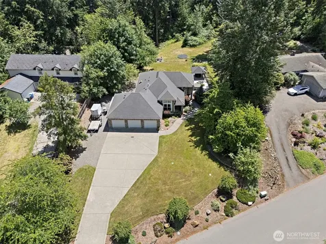 12209 133rd Avenue E Puyallup WA 98374