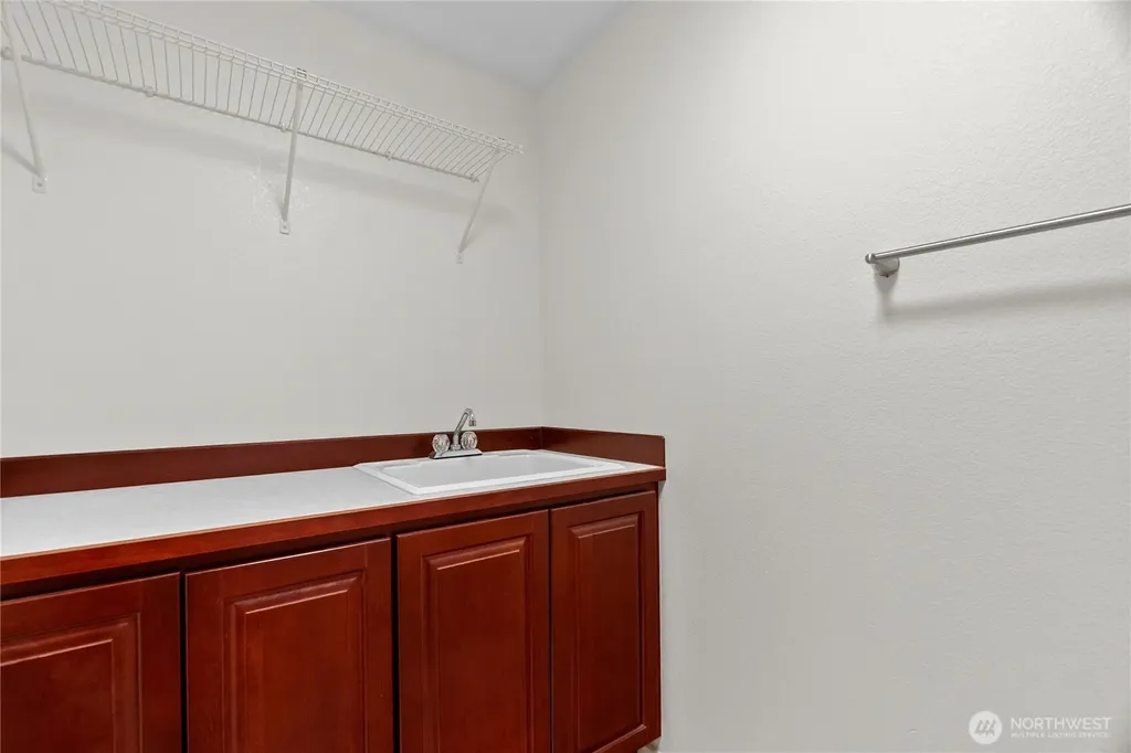 1815 Crosby Court SW Tumwater WA 98512