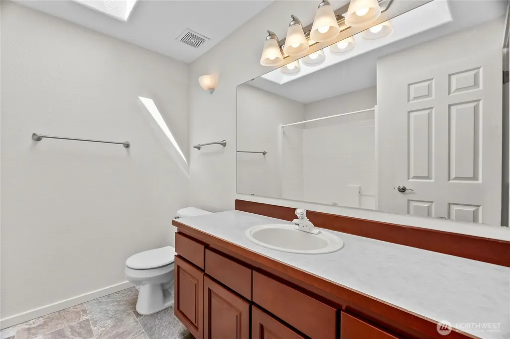 1815 Crosby Court SW Tumwater WA 98512