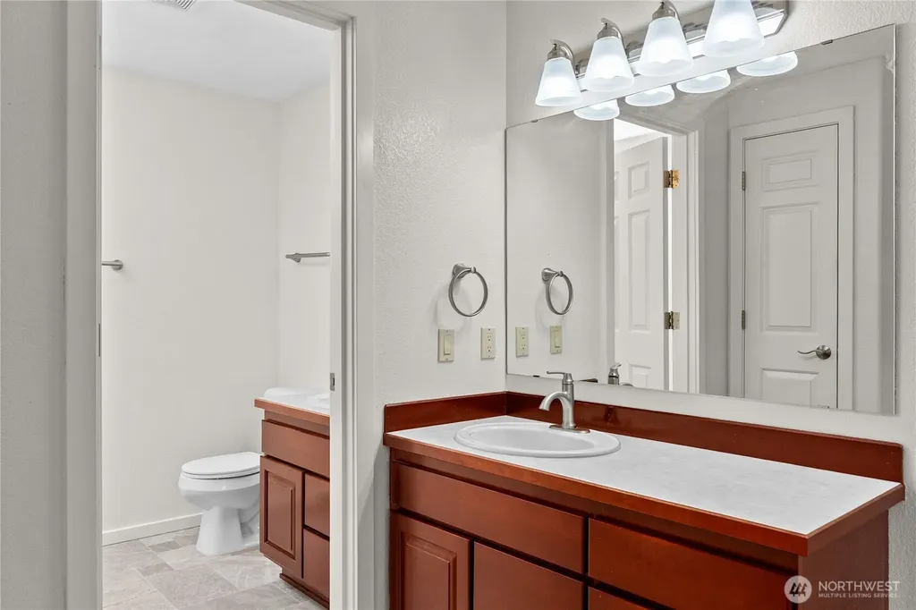 1815 Crosby Court SW Tumwater WA 98512