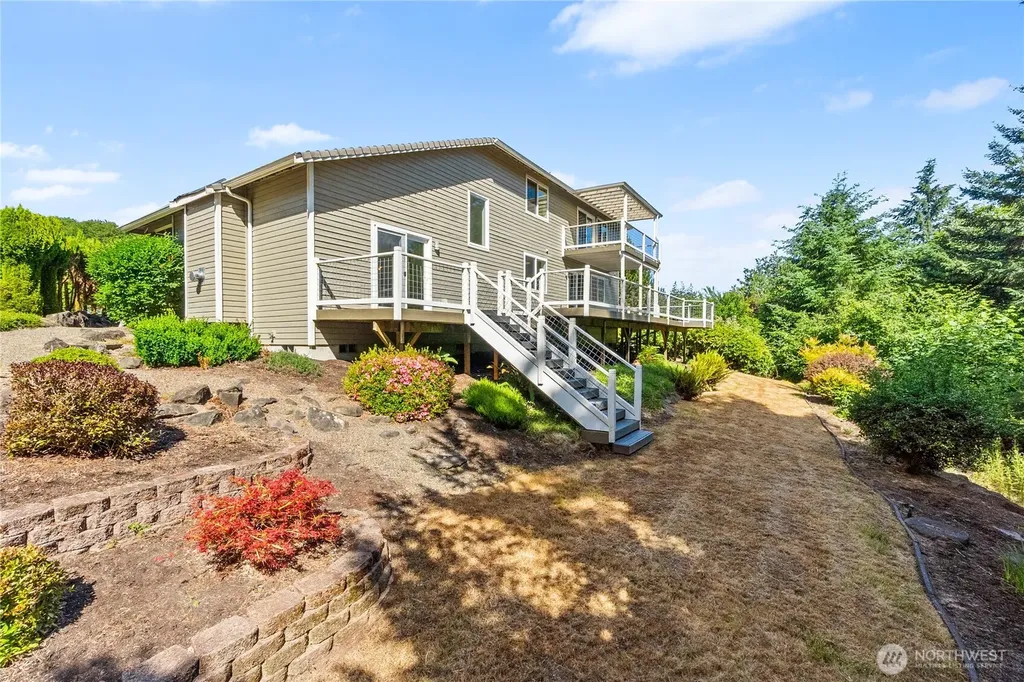 1815 Crosby Court SW Tumwater WA 98512